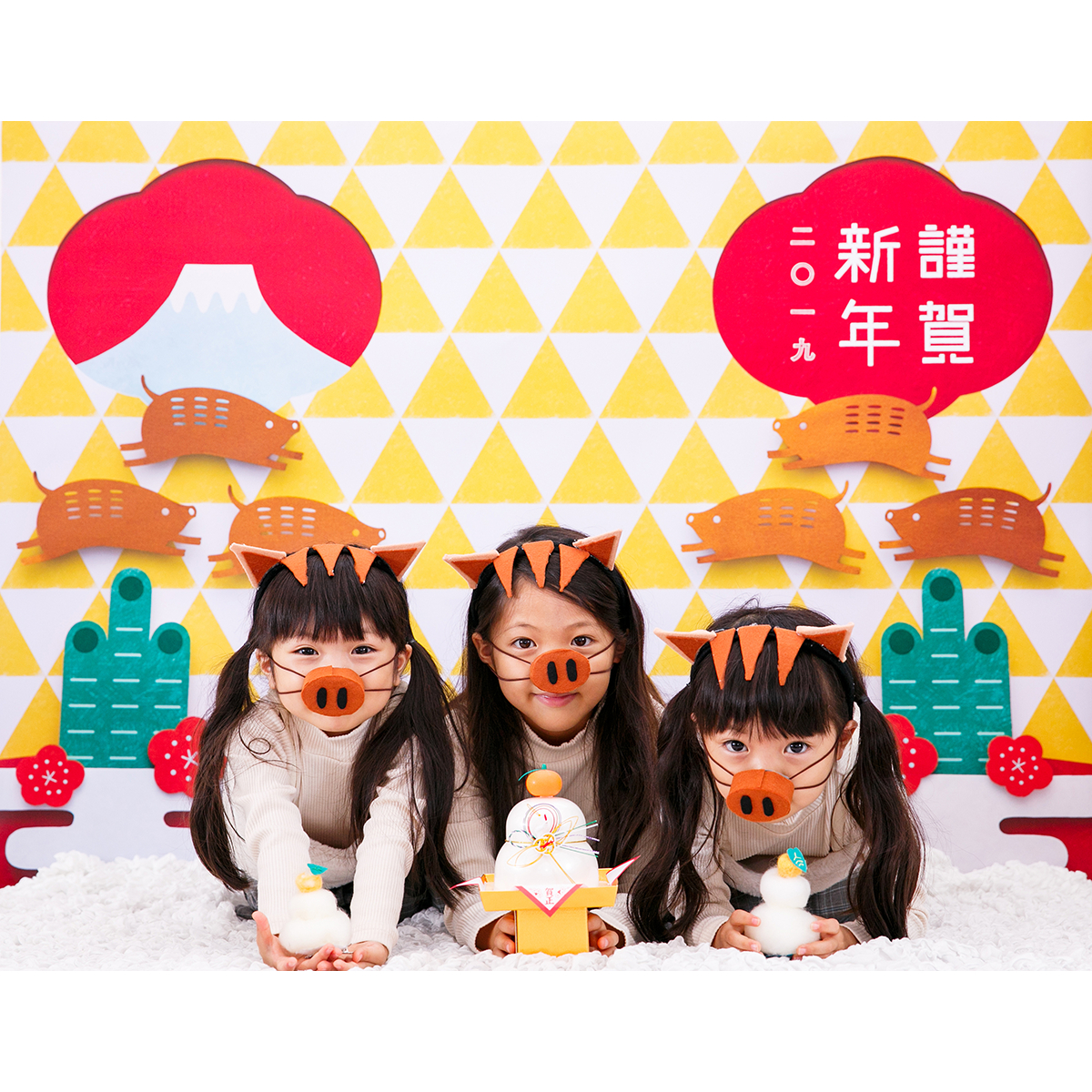 ヤバい 年賀状どうしよう なら グラこころ おうちで一瞬にして年賀状写真が仕上がるポスターって