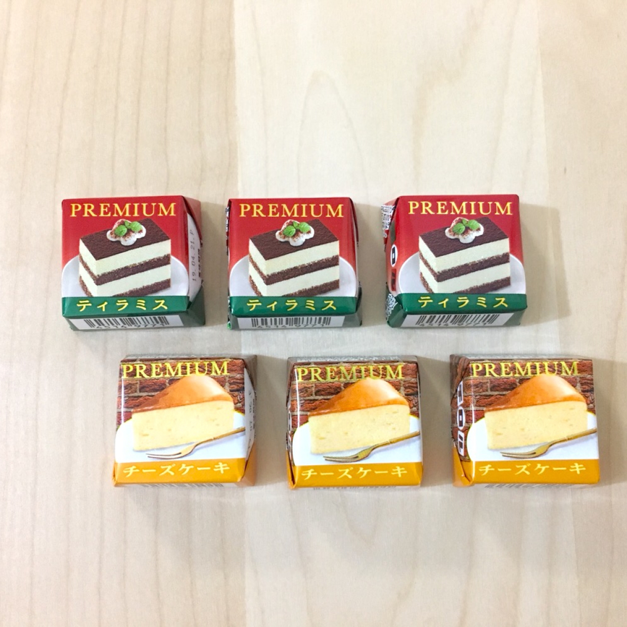  ローソンとファミマで【チロルチョコプレミアム】が発売中！ティラミスとチーズケーキどっちを食べる？ 