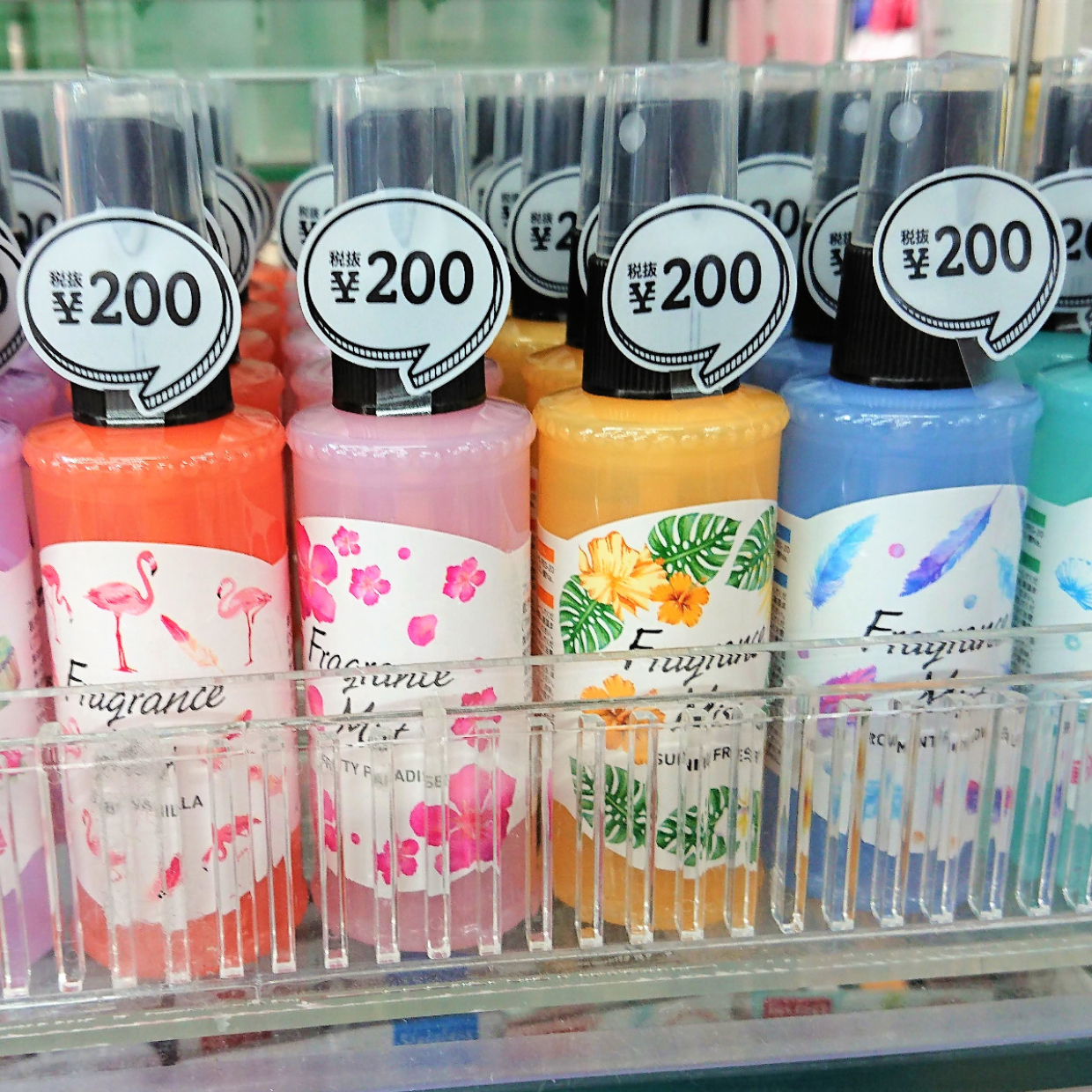 【ダイソー】「ボディミスト」は200円出す価値アリ！予想以上に香りが長続きする～♡ 