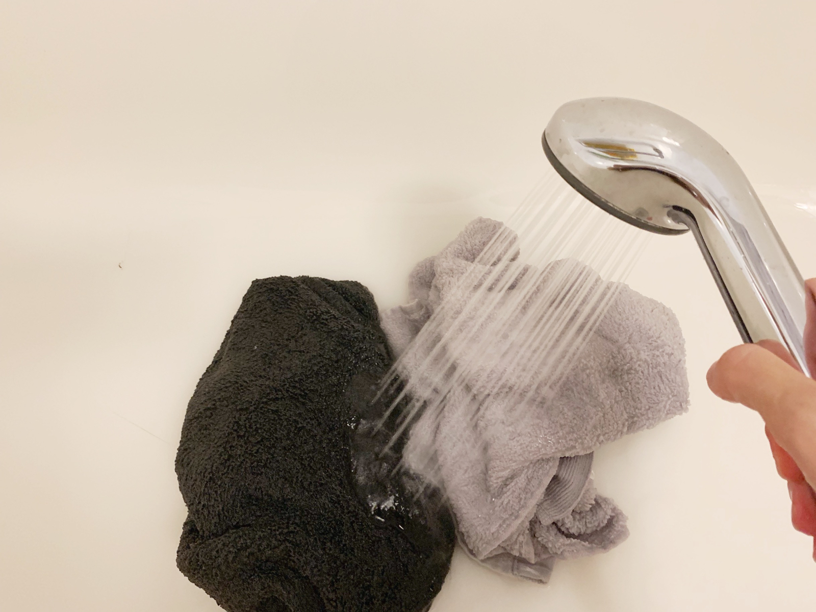 浴槽でのバスタオルのオキシ漬けの方法