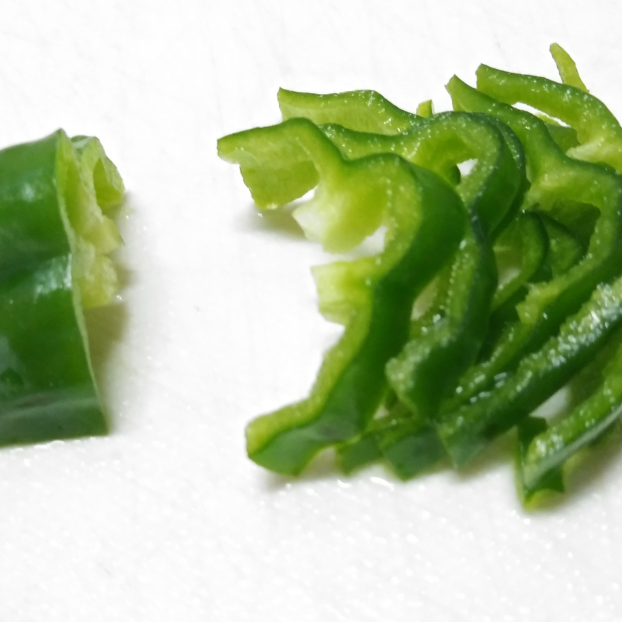  【野菜の切り方】繊維の向きを変えると旨味が変わる⁉キャベツ、玉ねぎ、にんじん、ピーマンの検証報告 