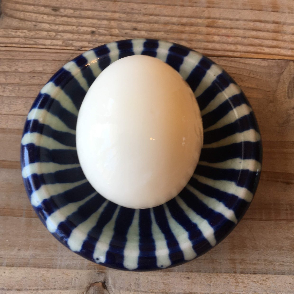  「ゆで卵の殻」をストレスなく50秒でむく方法 