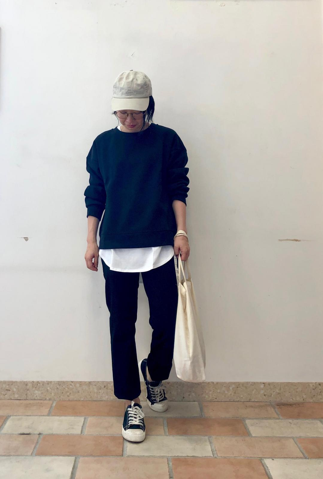 ユニクロコーデ 1枚で着ても重ねてもok めちゃ使える 白のロンt 着回し術