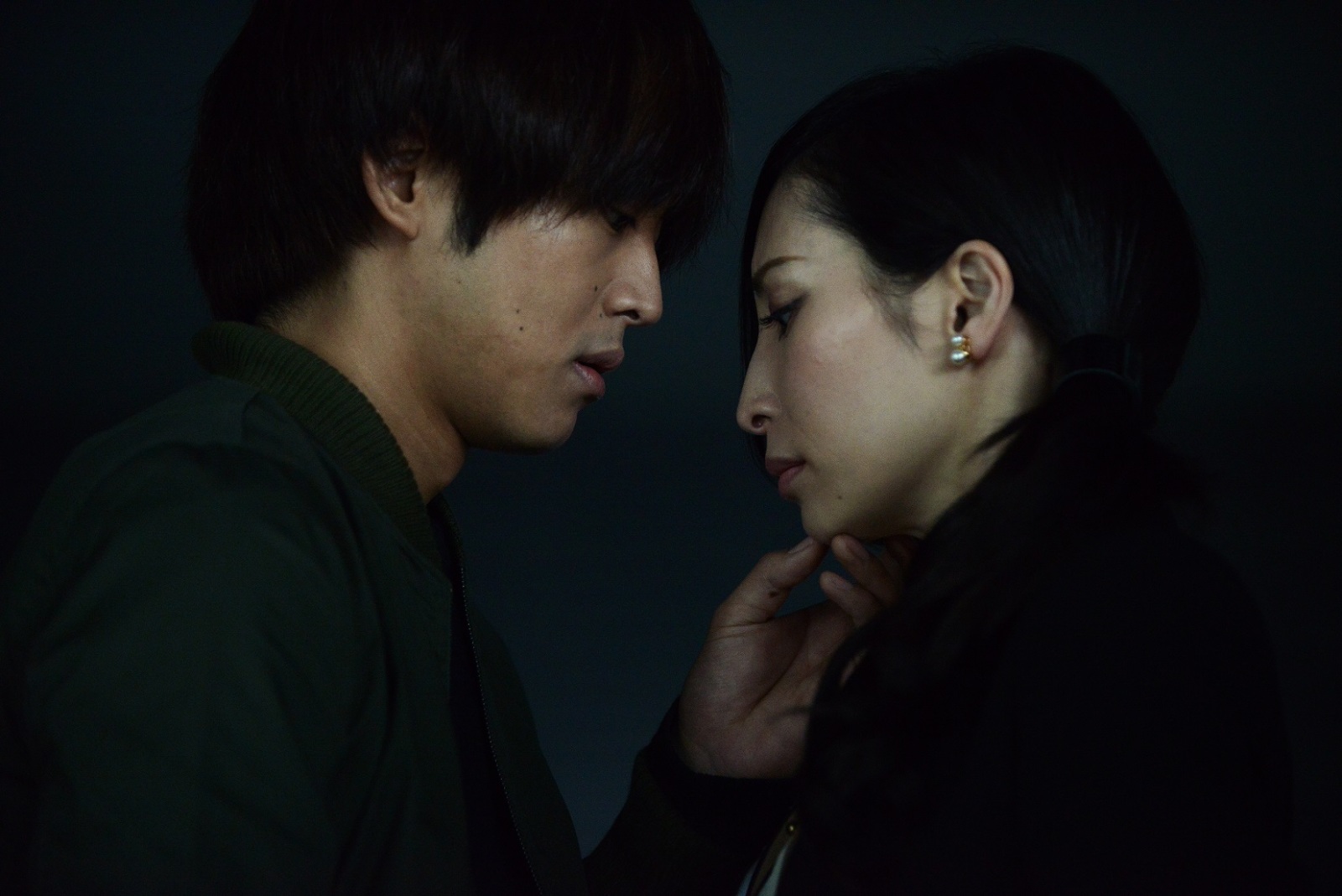 家族に内緒でこっそり観たい 松坂桃李 横浜流星が出演イケメンのセクシーな体にドキドキする映画3選