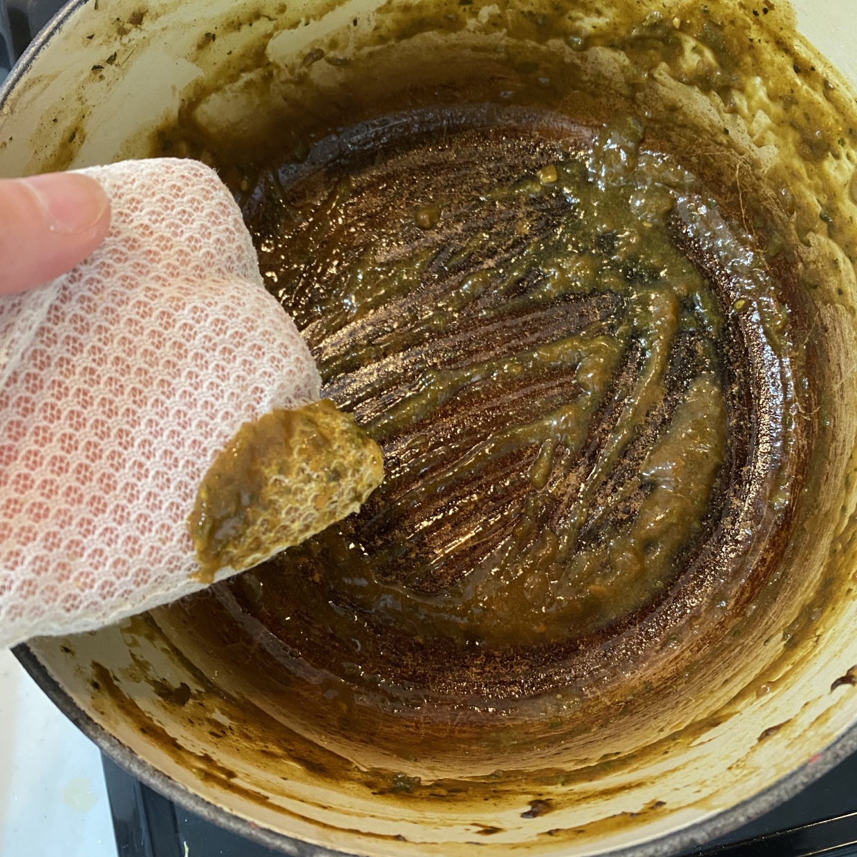  カレーのこびりついた鍋をストレスなく洗う方法3選 