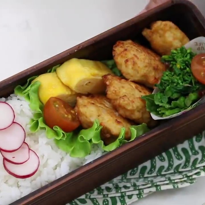 簡単お弁当の3品おかず 野菜がたっぷり入ったチキンナゲットは作り置きにも超便利