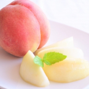 桃は冷やすと甘みが落ちるので食べる数時間前に冷蔵庫に入れるのが正解！ #野菜ソムリエいけごまの知恵袋