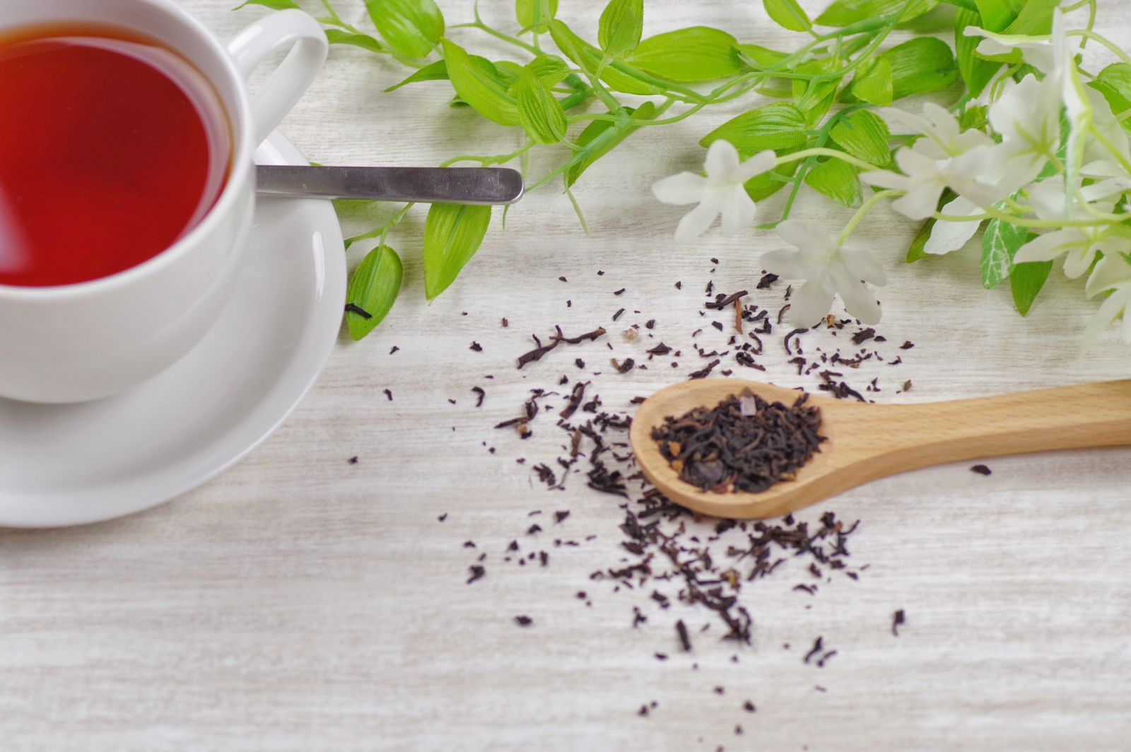 緑茶 紅茶 麦茶 の出がらし捨てたら損 知って得する 便利な活用術