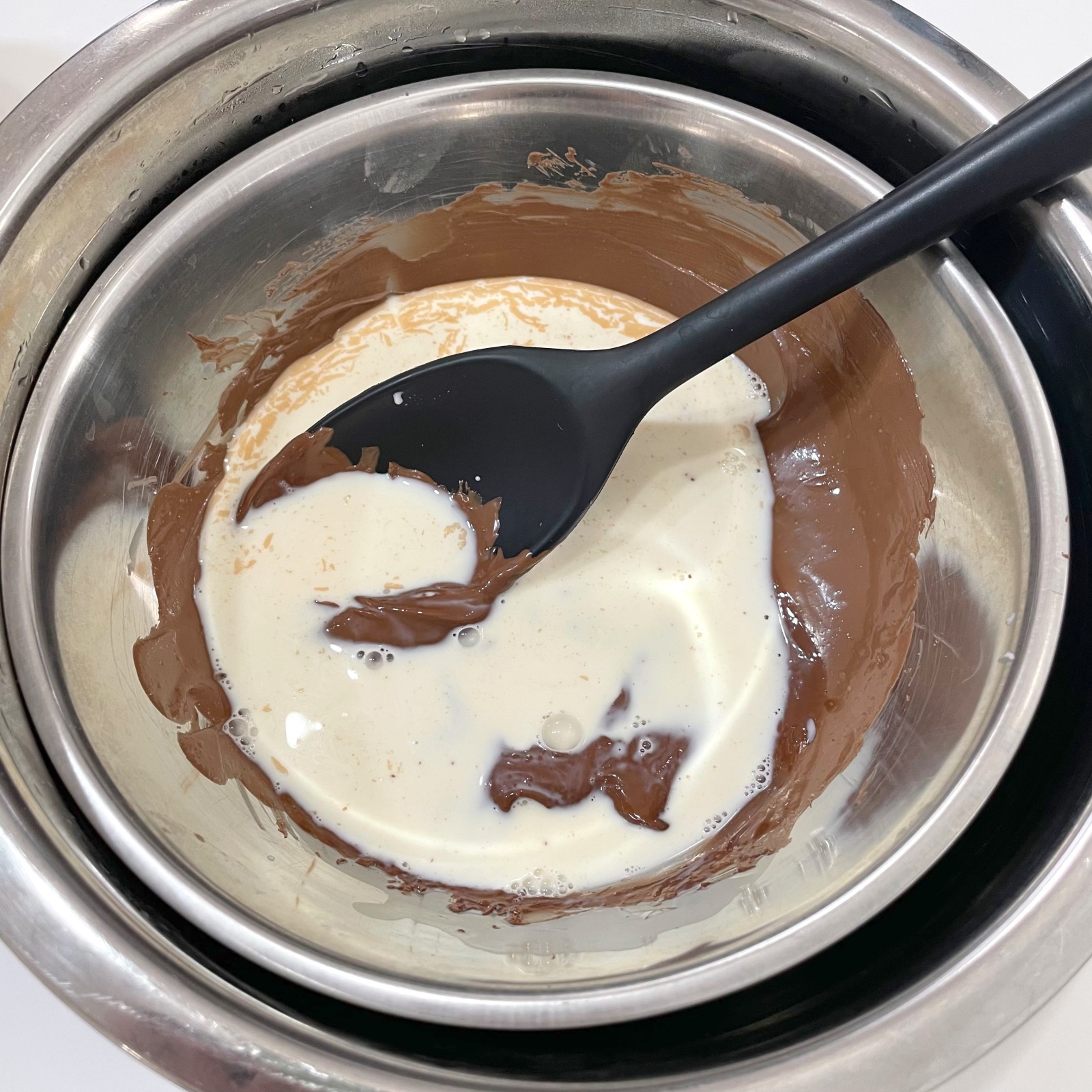 こうせい校長レシピ「口どけ1秒チョコレートムース」作り方4