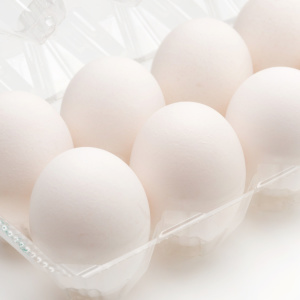 卵を食べるたびに出てかさばる「卵パック」をペチャンコに小さくする方法