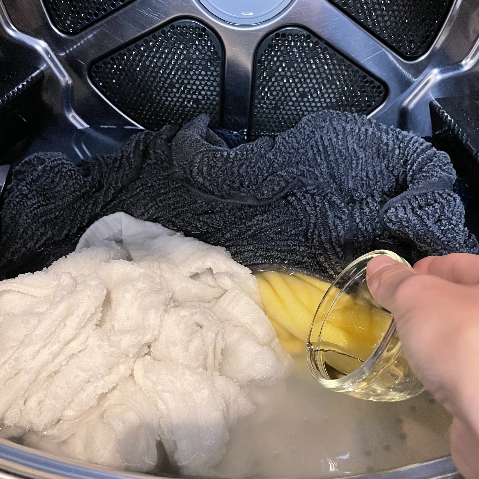 酢の洗濯活用術1「柔軟剤がわりに」方法
