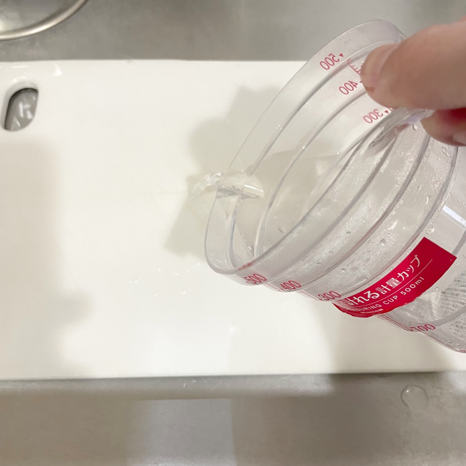 酢の殺菌活用術1「まな板を洗う」方法1
