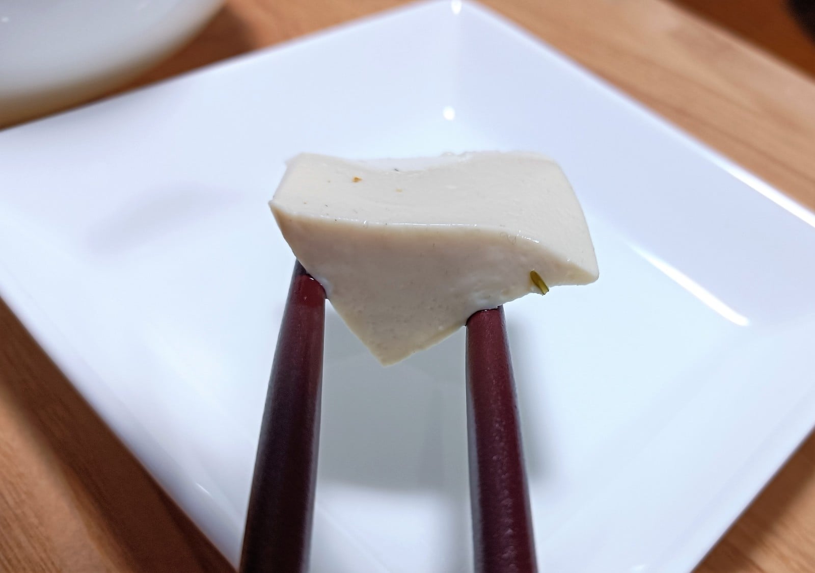 四角に切るのはng 崩れやすい 豆腐 がお箸で持てるようになる切り方