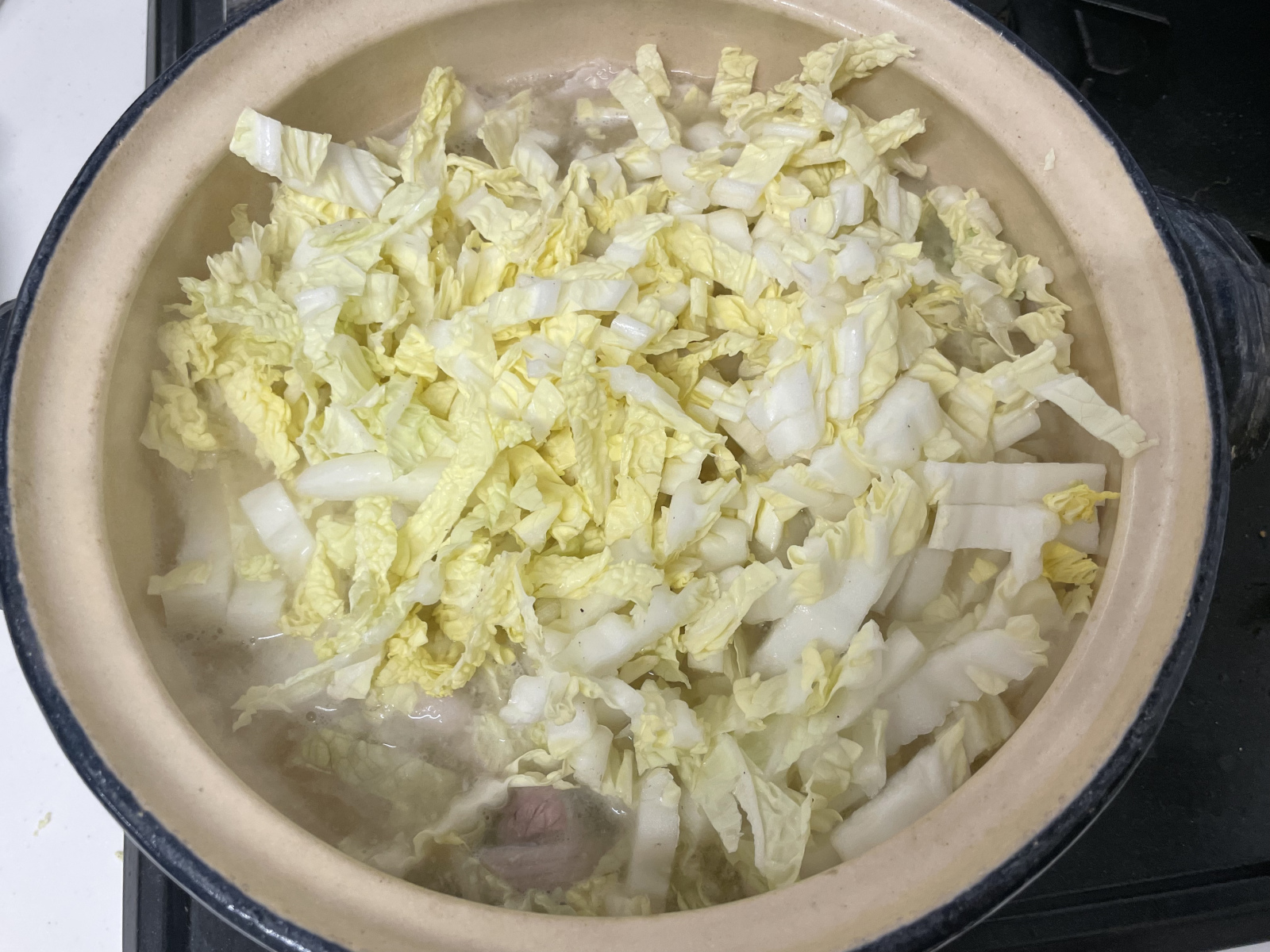 豚肉と白菜の濃厚みそバター鍋