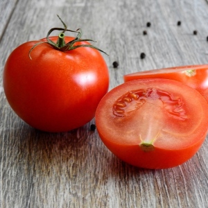 “うま味”と“栄養”がUPする「トマトの正しい冷凍保存法」とは