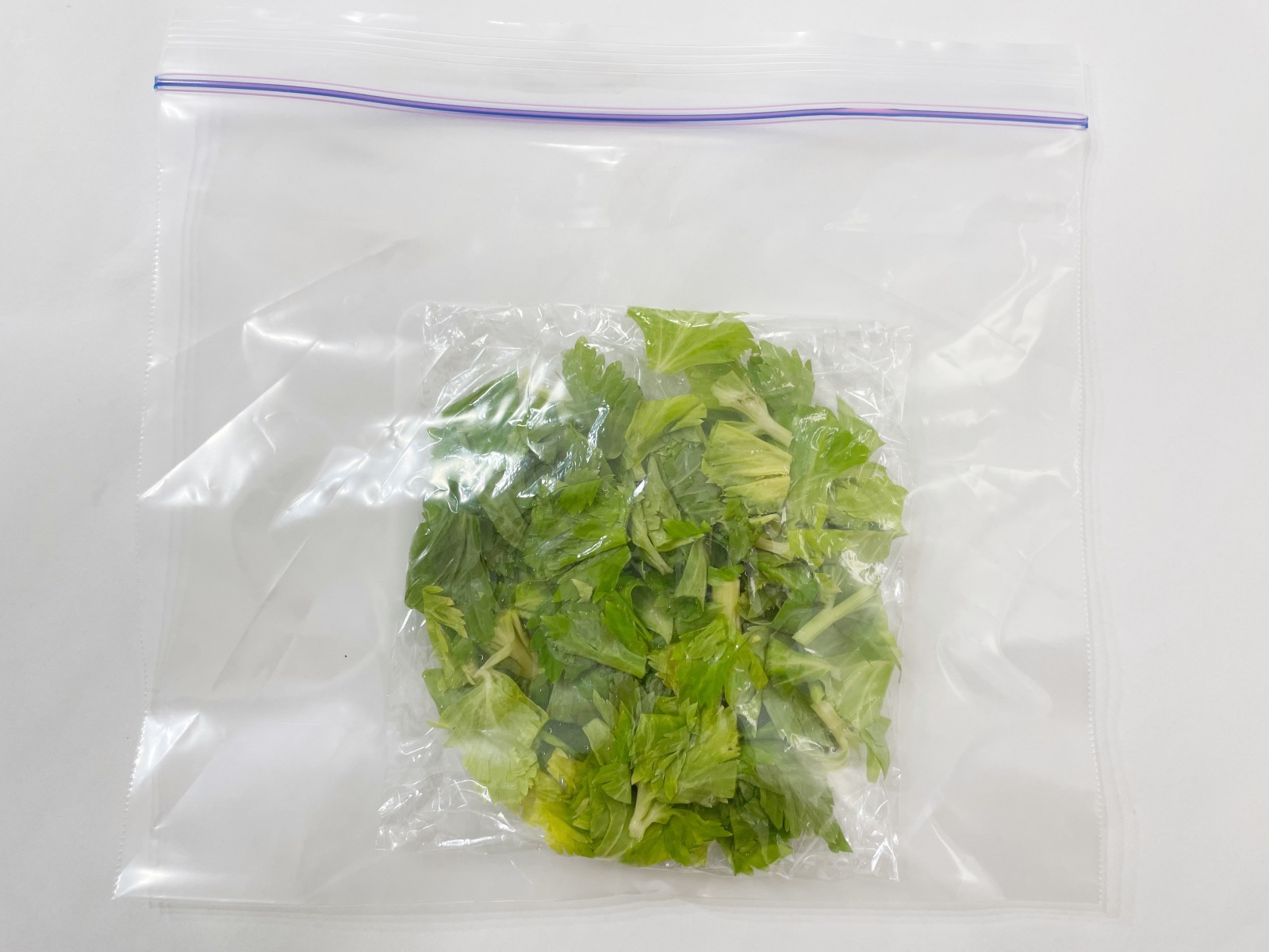 セロリの葉の冷凍保存方法