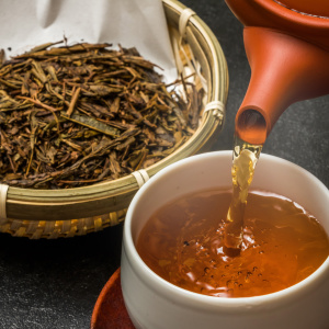 緑茶に飽きたらやってみて！茶葉に一工夫して「ほうじ茶」にする方法