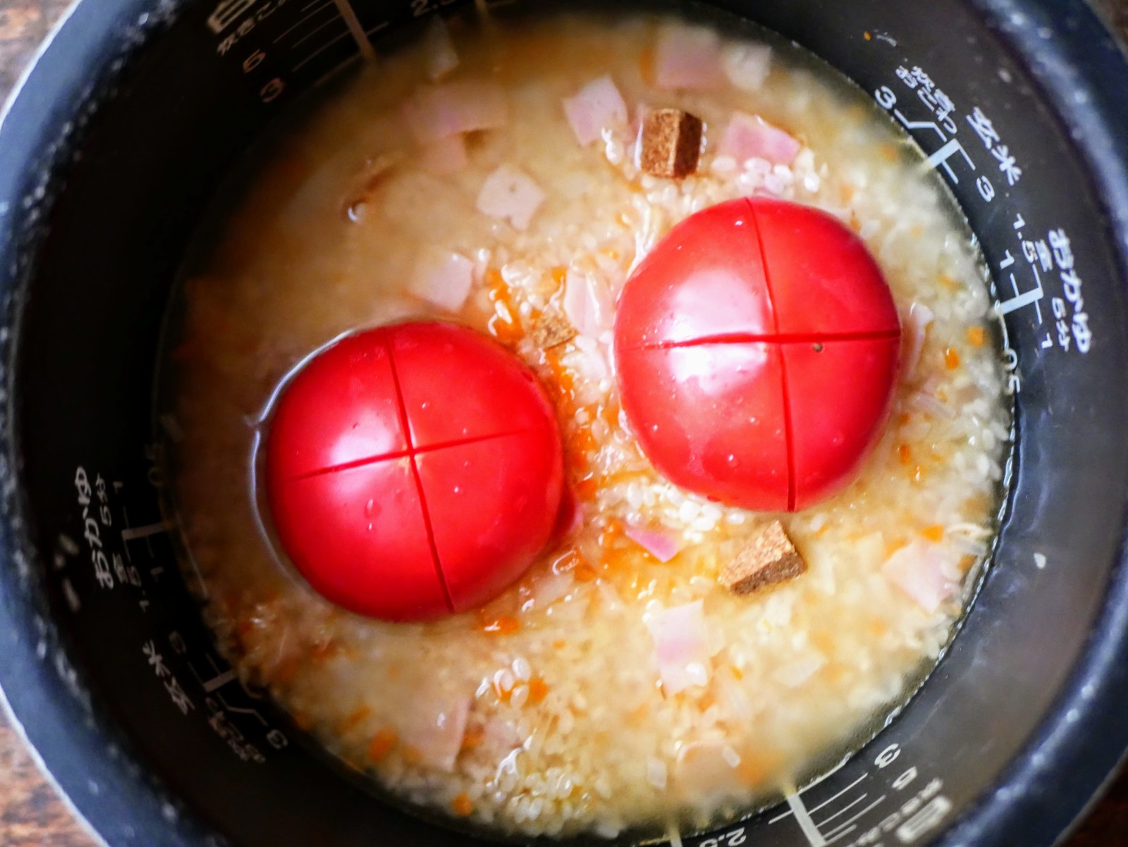 くまくんの「炊飯器トマトピラフ」レシピ
