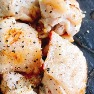 朝「鶏モモ肉」を漬けて食べるとき焼くだけ！ご飯がすすむ「ガーリックマヨチキン」レシピ