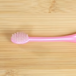 使用済み「歯ブラシ」そのまま掃除に使うのはもったいない！“汚れが落としやすくなる”ひと工夫とは