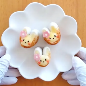 「ちくわ」を“かわいいウサギ”の形にする方法。お弁当に入れたら子どもがよろこぶ！