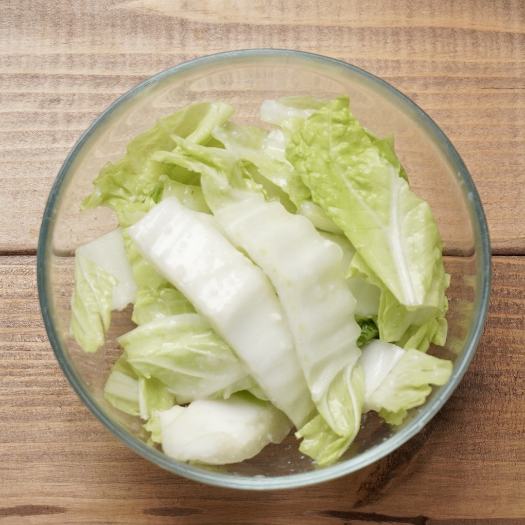  「白菜」が余ってたら作ってほしい！食べる前に混ぜるだけ“白菜の塩こうじ和え”レシピ 