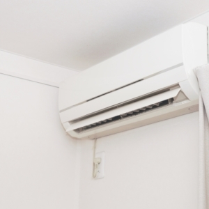 エアコンで電気代が高すぎる…。節電しながら部屋がしっかり暖まる「エアコン暖房の使い方」