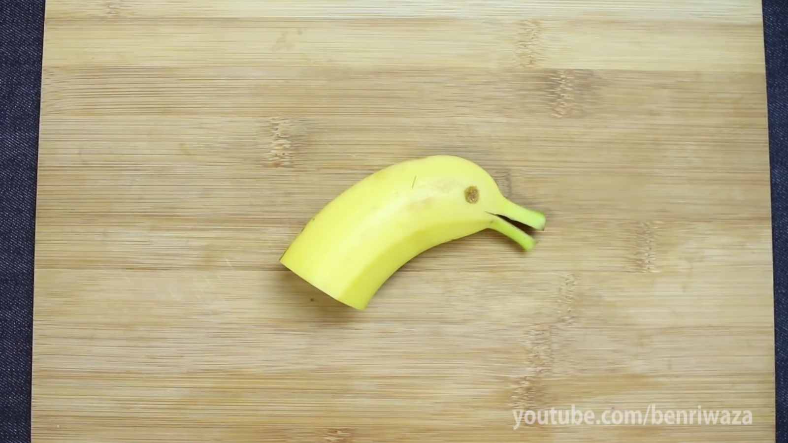 バナナで作ったイルカ
