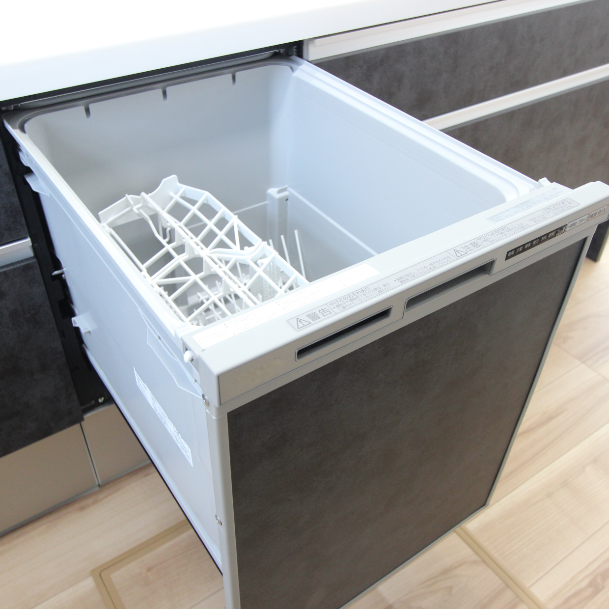 食洗機に“ミートソースのついたお皿”そのまま入れたらNG！食洗機を長持ちさせる「3つのポイント」