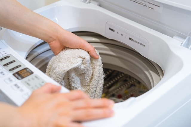 タオルは洗濯機に入れる前に濡らす