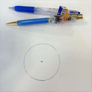「コンパス」がなくてもキレイな円が描ける！目からウロコの“コンパスの代用品アイデア”