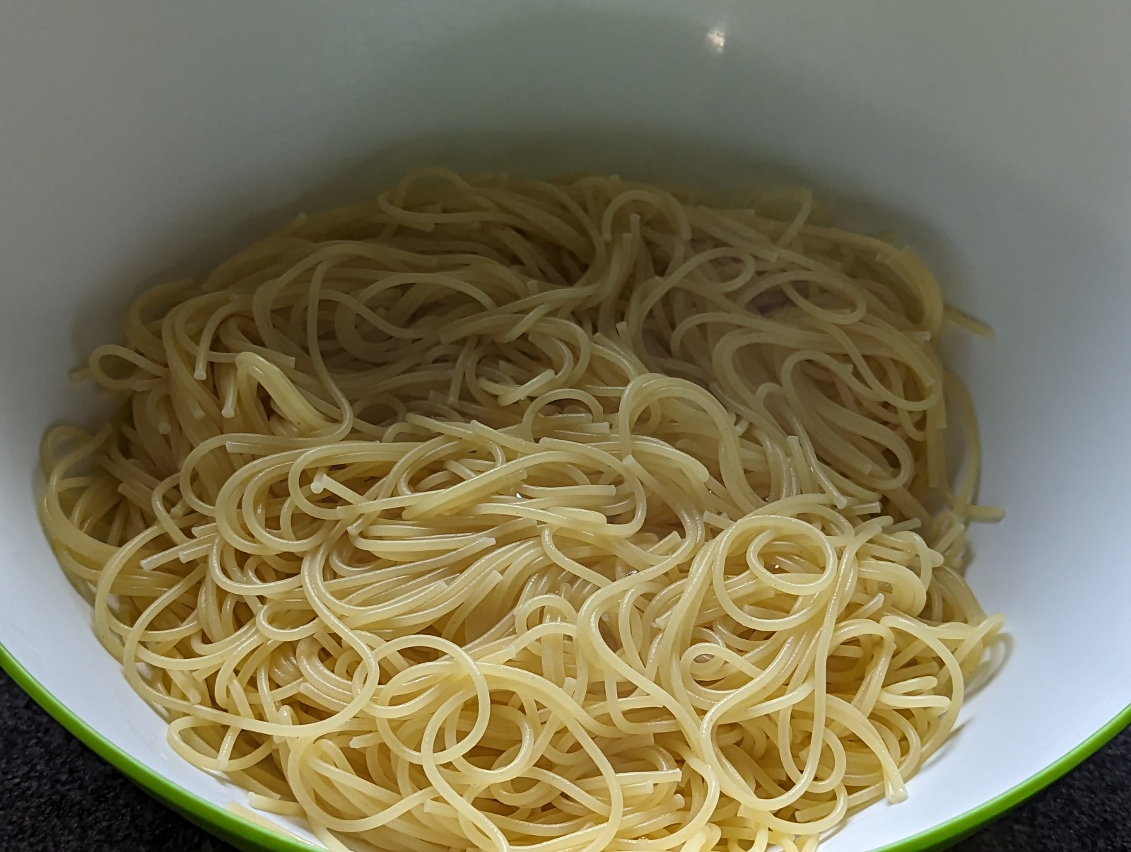 もう普通の「サラスパ」に戻れない！ サラスパに入れるともっとおいしくなる意外な調味料とは