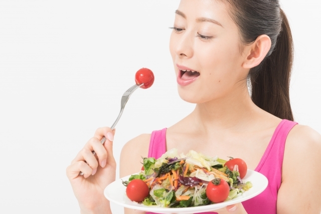 野菜はお腹いっぱい食べても病気のリスクは低い