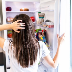 「冷蔵庫」から取り出して捨てたい“冷蔵庫のいらないものリスト”