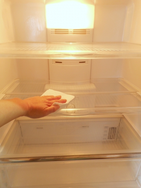 冷蔵庫」から取り出して捨てたい“冷蔵庫のいらないものリスト”