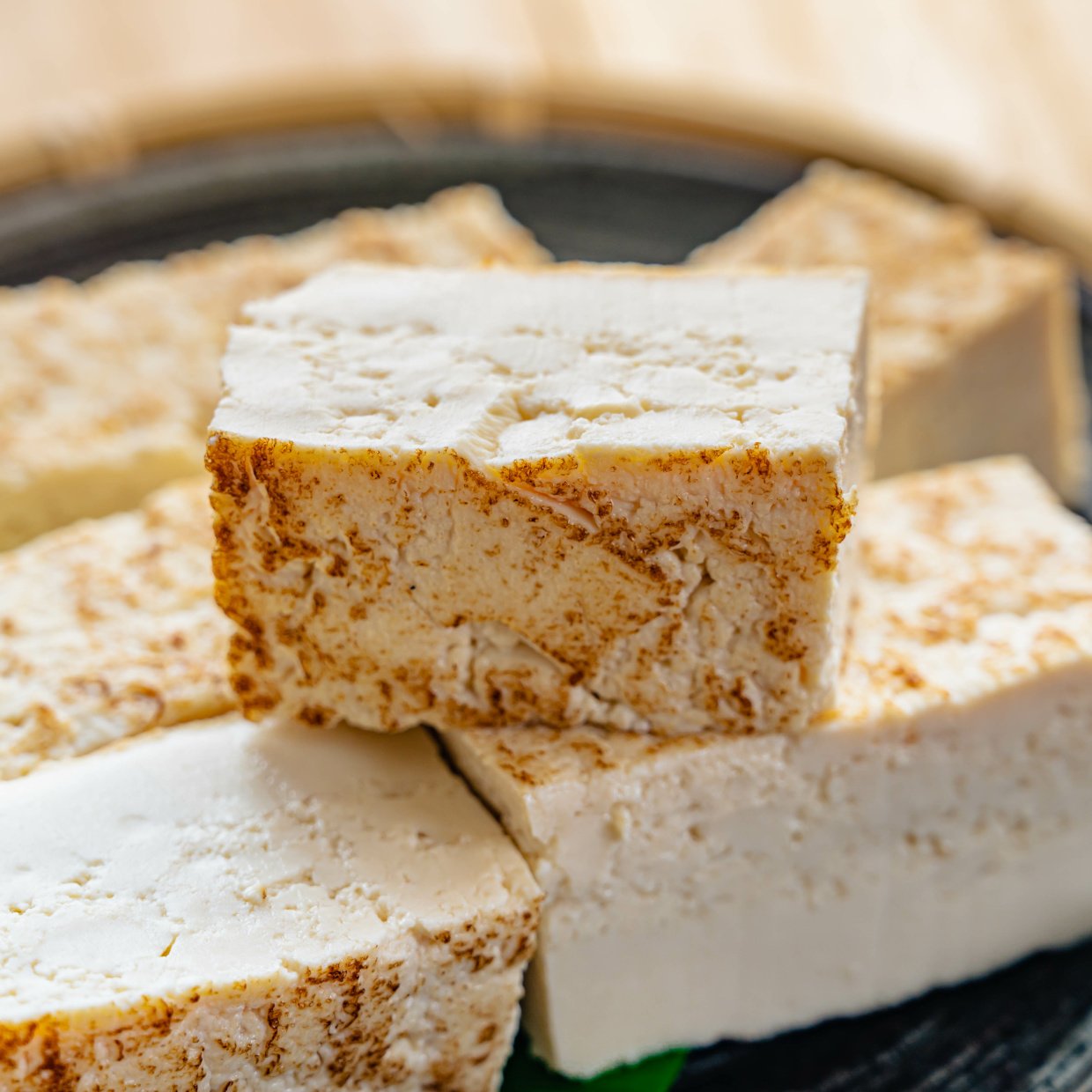  「豆腐」と一緒に食べると“鉄やカルシウム不足に効果的な”食材とは【健康レシピ】 