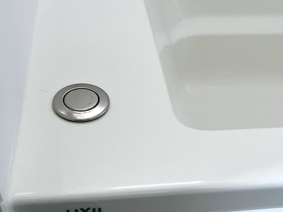 浴槽の押しボタン
