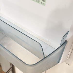 「冷蔵庫ドアポケット」に乾燥してこびりついた汚れをすっきり落とす方法【知って得する掃除術】