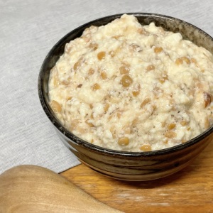 「納豆」に混ぜるだけの“栄養満点”な白い食材とは【健康レシピ】
