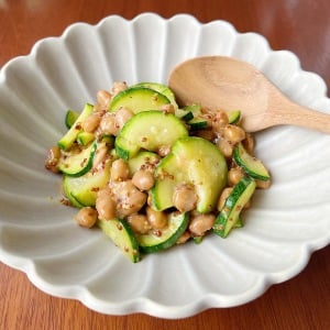 「納豆」にいれると腸がよろこぶ“ビタミン類をバランスよく含む夏野菜”とは？