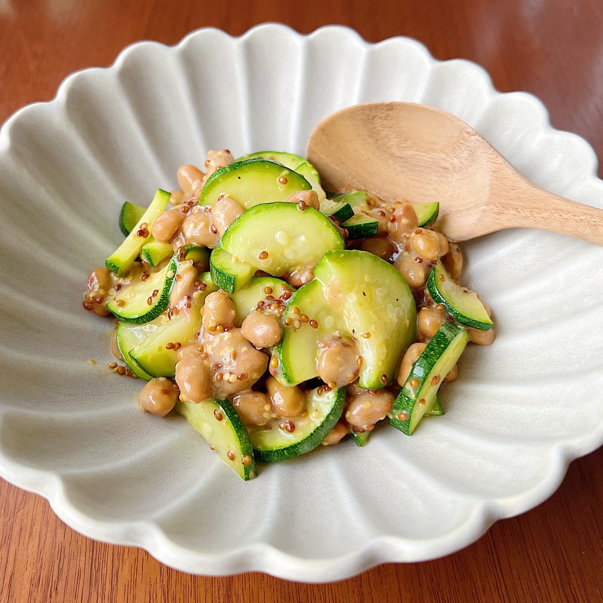  「納豆」にいれると腸がよろこぶ“ビタミン類をバランスよく含む夏野菜”とは？ 