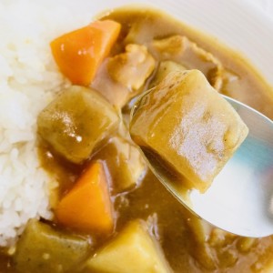 カレーの具が物足りないときに入れて！全農が教える“意外すぎる具”の発想に「リピ確定」