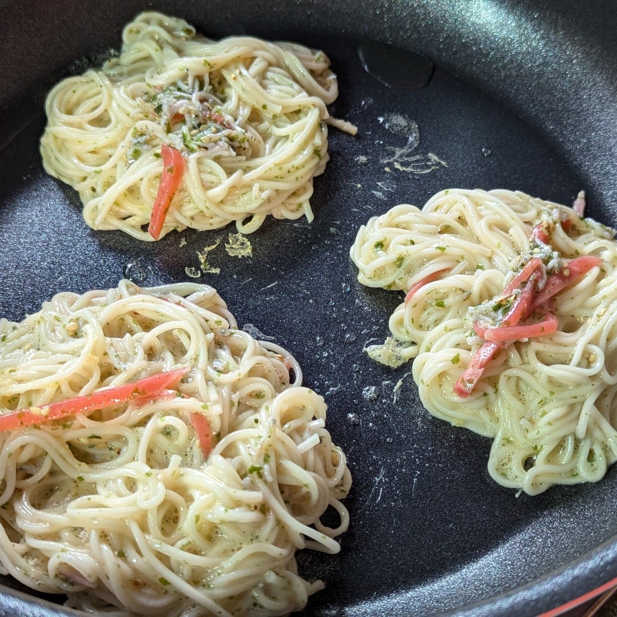  余った「そうめん」があったら試して欲しい！“カリカリ食感”が楽しめる意外なレシピ 