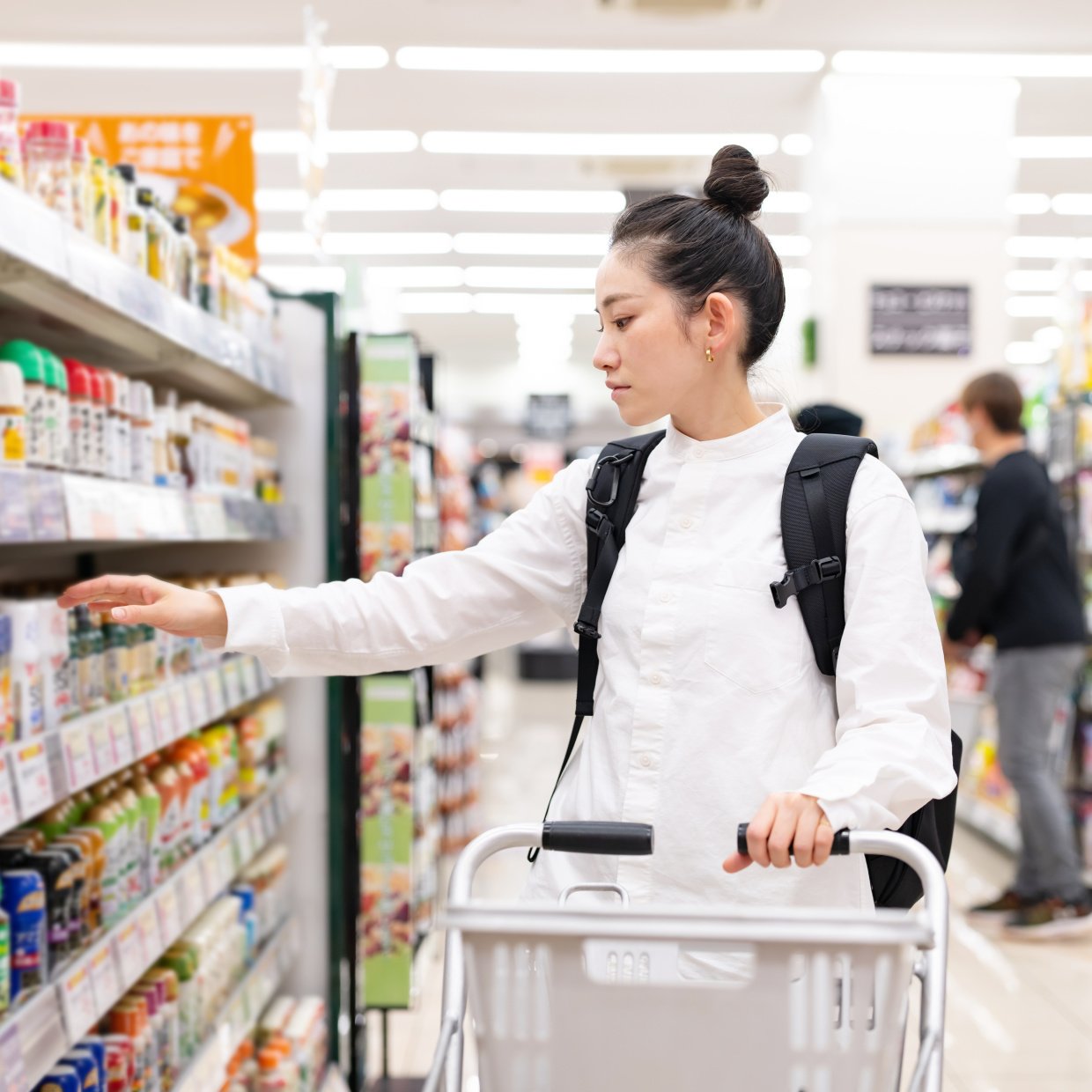  「お金が貯まらない人」が買いがちな“3つの調味料”【5人家族・月の食費2万円台の達人に学ぶ】 