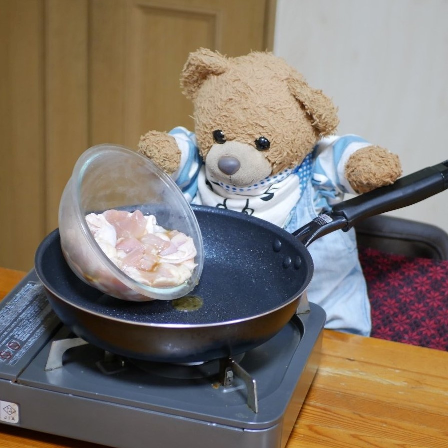 子どもがよろこぶ！鶏肉と茄子の旨味が引き立つ「うま塩炒め」のつくりかた