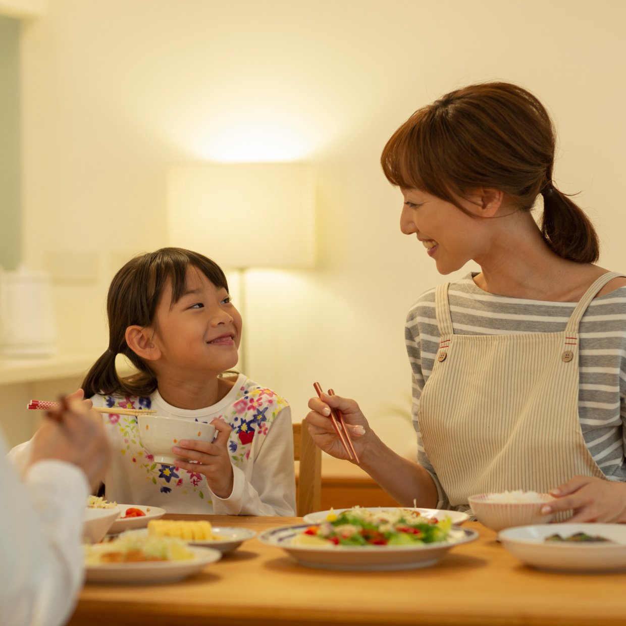  「食費が少ない人」の外食に頼らない“週末の夕ごはん対策” 