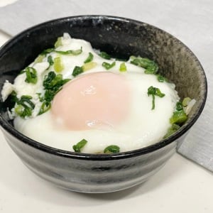 忙しい朝でも5分で完成！いつもの「目玉焼き」に合わせたい“ビタミンCが豊富な野菜”