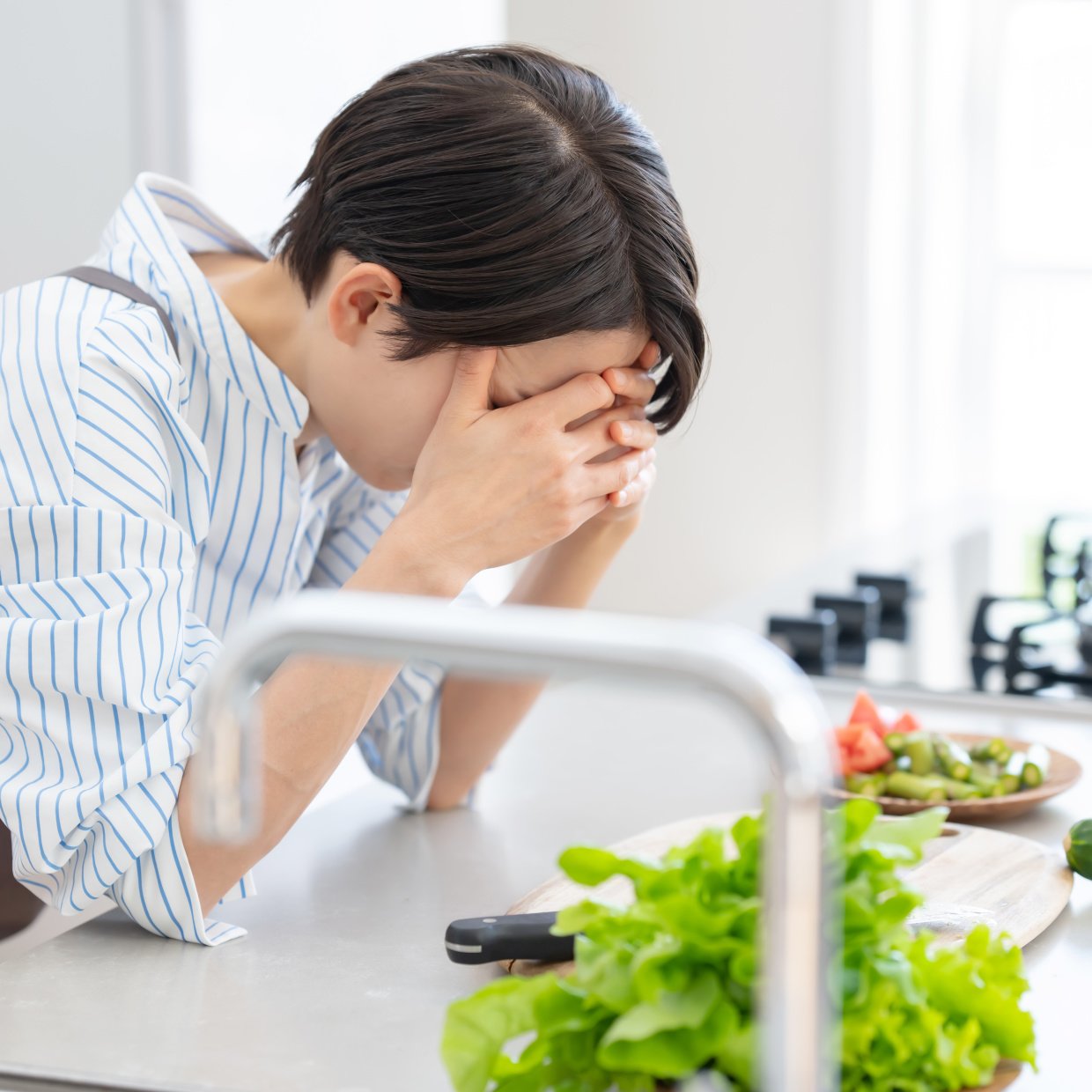  「食費が少ない人」が自炊に疲れたときの“外食に頼らない乗り切り方”【月の食費2万円台の達人に学ぶ】 