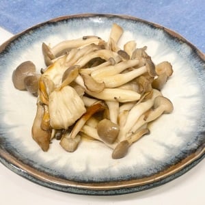 「舞茸」と「しめじ」で旨味アップ！味付けでもっとおいしくなる「きのこ」と“相性抜群の調味料”とは？