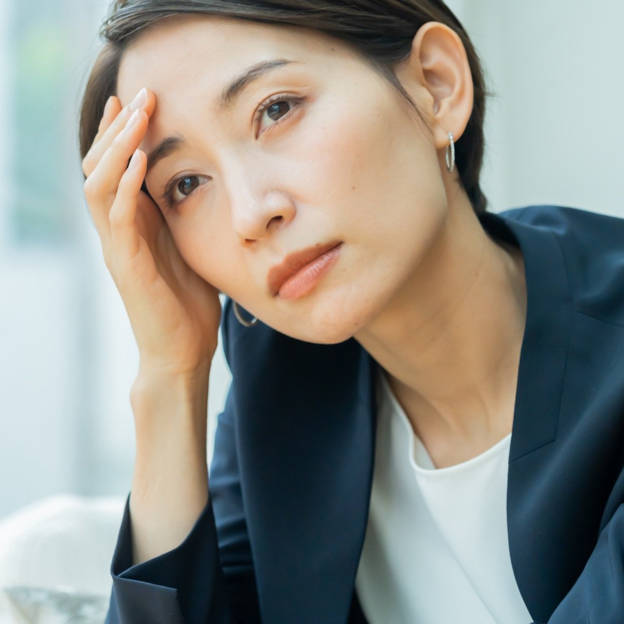  「人生の幸福度が下がる」5つの“NG行動”とは？ 